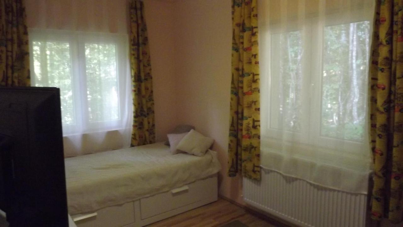 Casa De Oaspeti Boga Pietroasa  Eksteriør billede